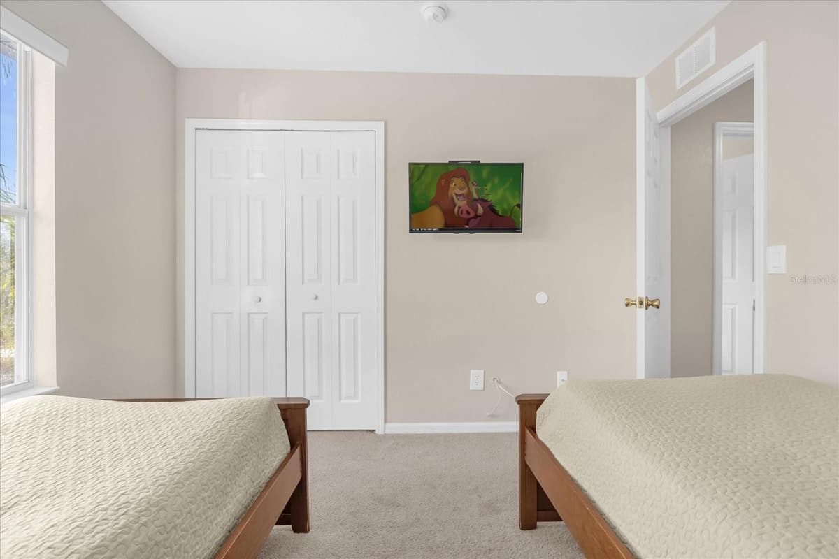 1144 CALABRIA AVENUE — photo 16 of 41