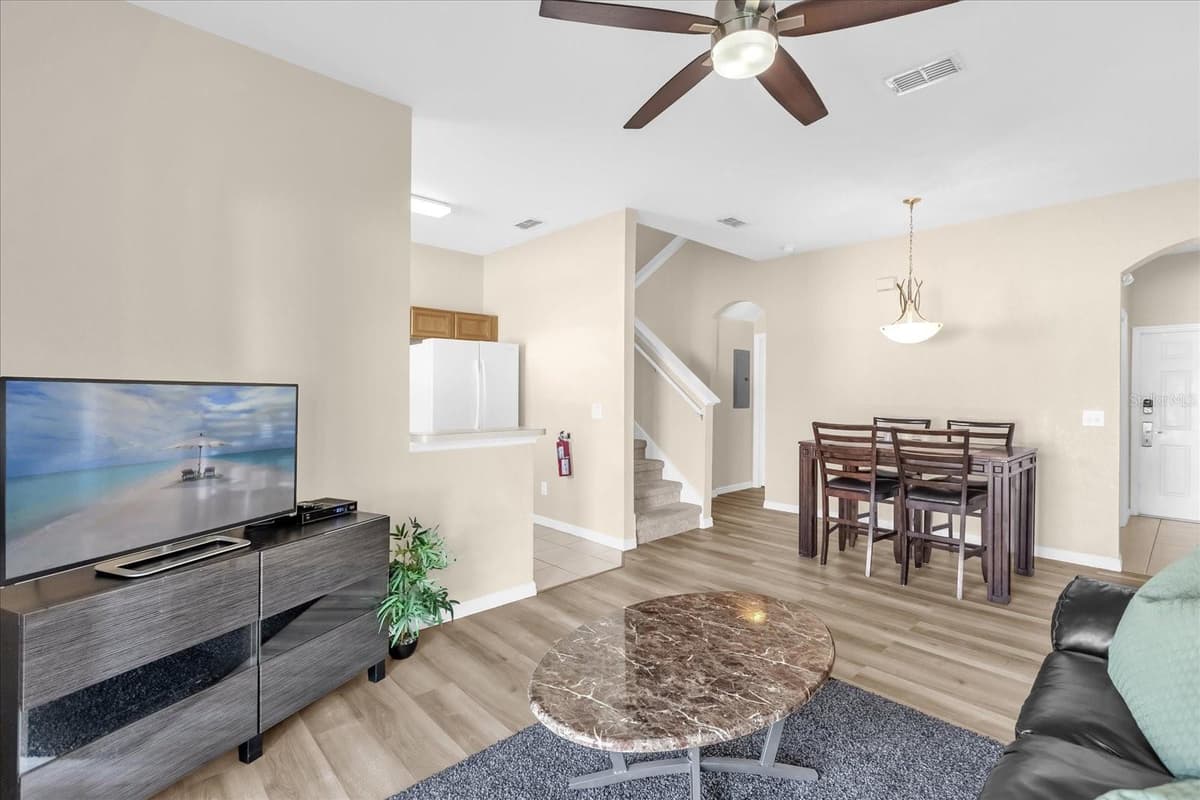 1144 CALABRIA AVENUE — photo 4 of 41
