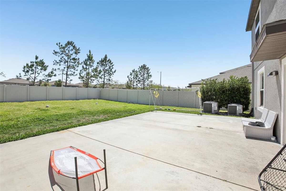 11218 SAGE CANYON DRIVE — photo 9 of 48