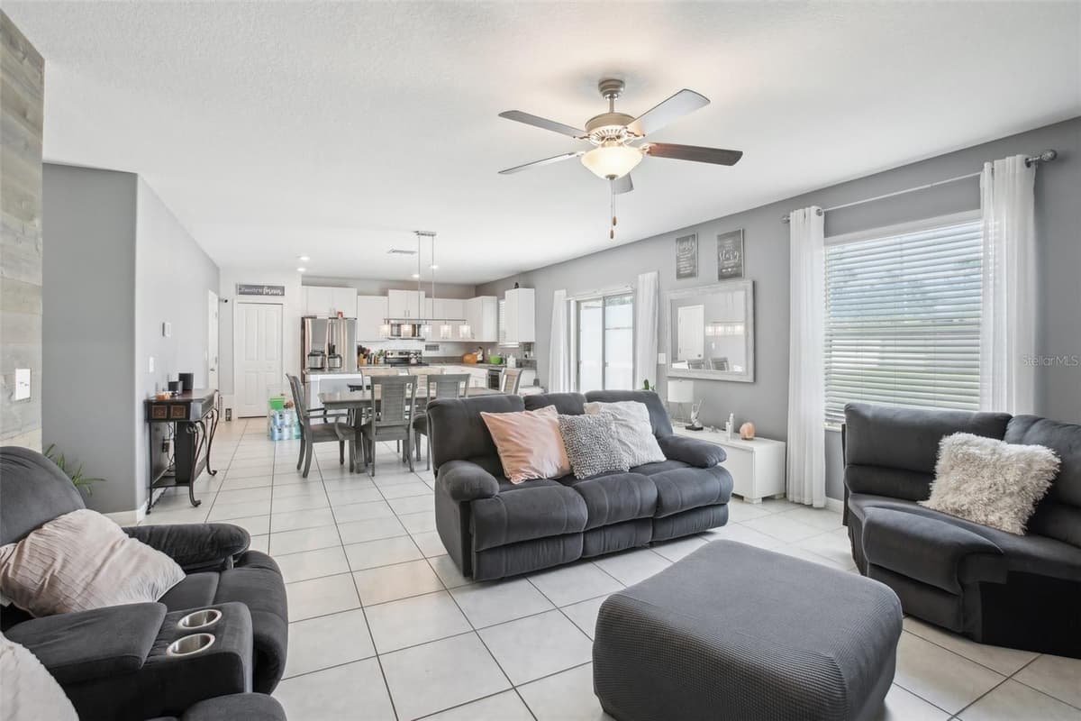11218 SAGE CANYON DRIVE — photo 43 of 48