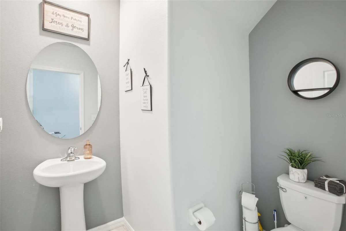 11218 SAGE CANYON DRIVE — photo 31 of 48