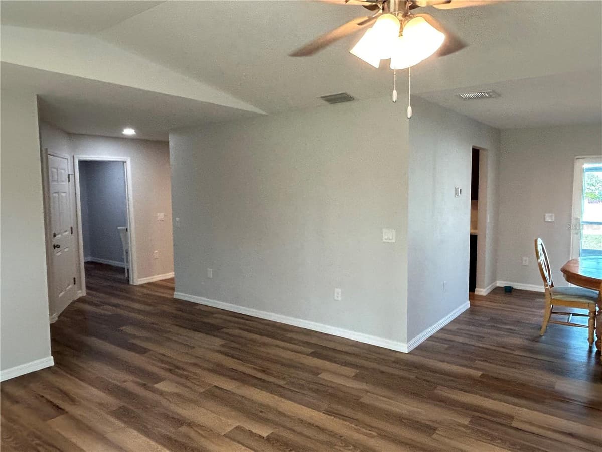 1713 WALDEN COURT — photo 15 of 37
