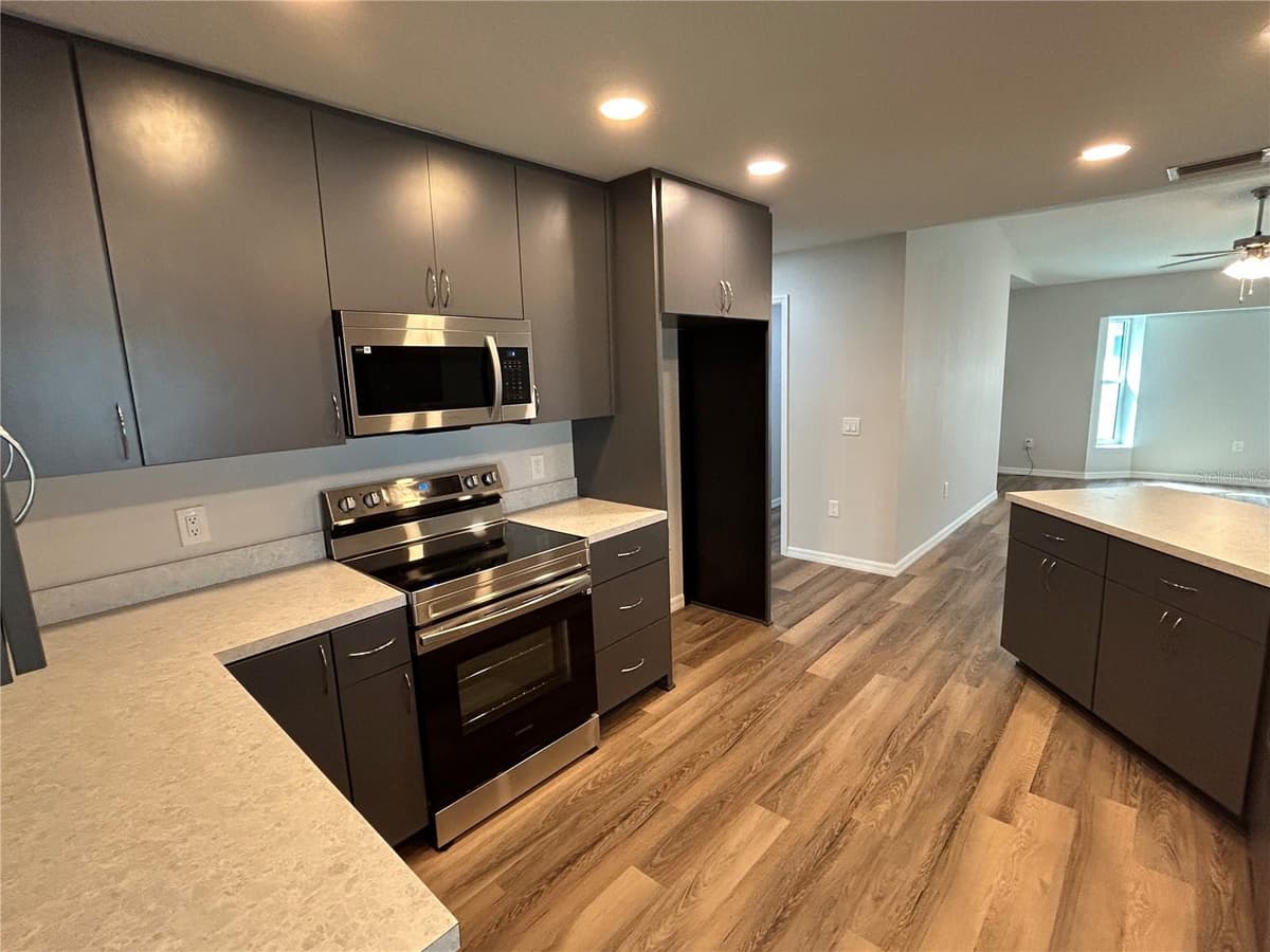 1713 WALDEN COURT — photo 10 of 37