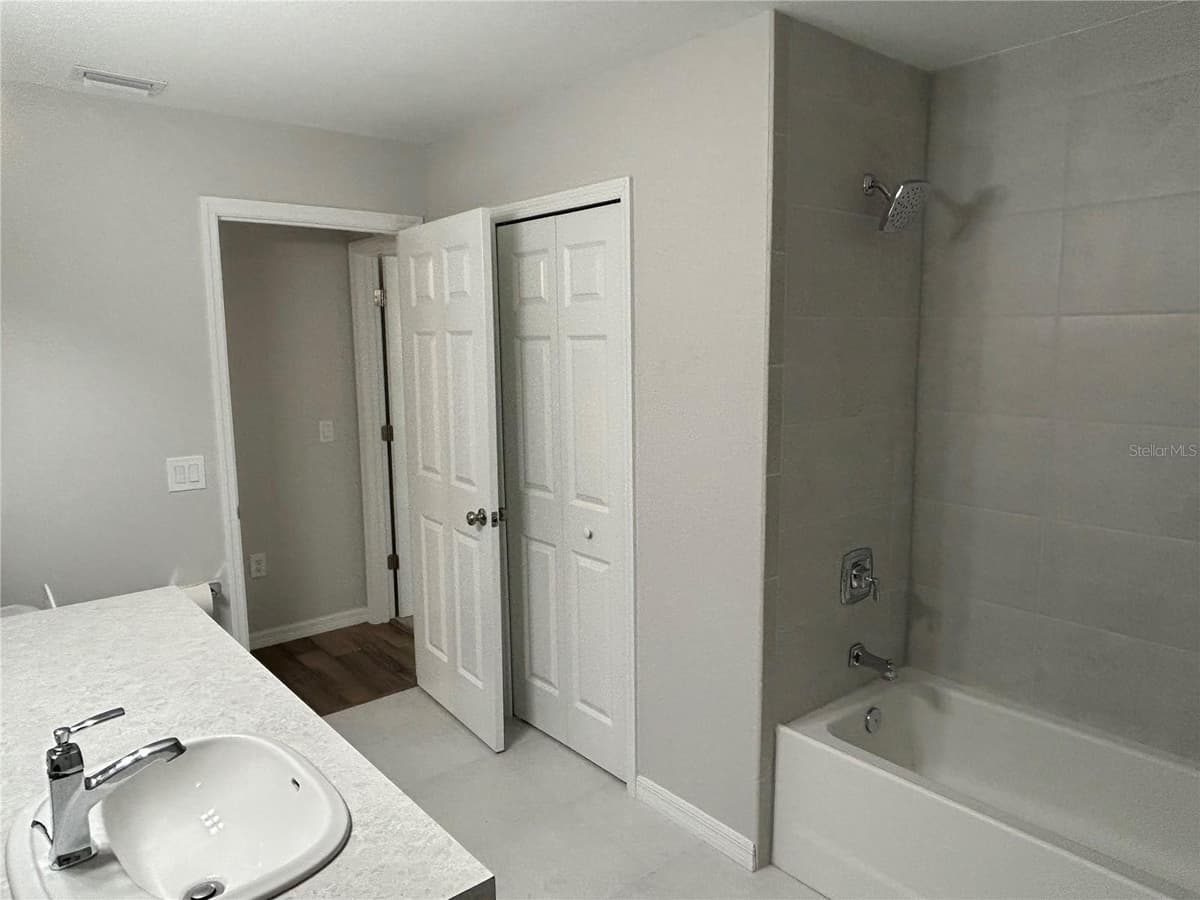 1713 WALDEN COURT — photo 36 of 37