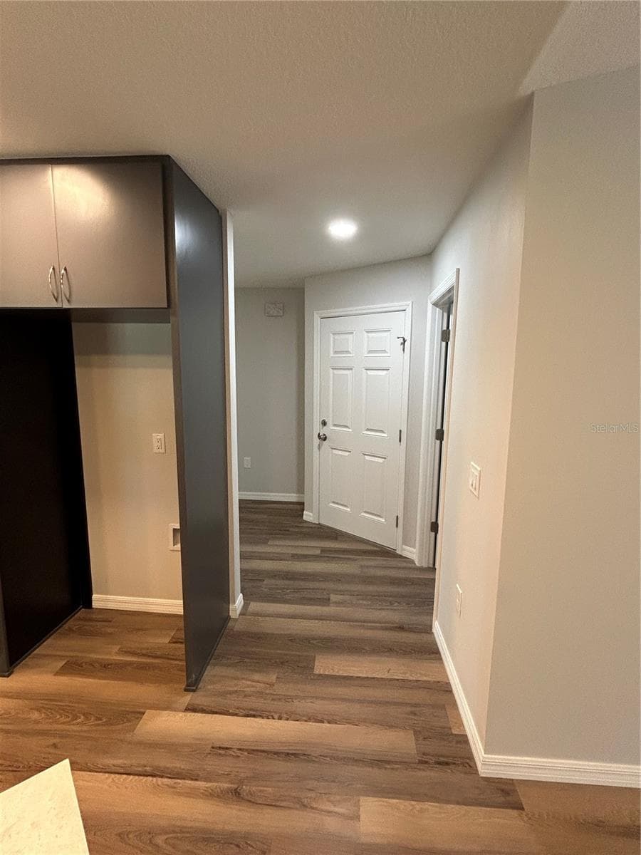 1713 WALDEN COURT — photo 12 of 37