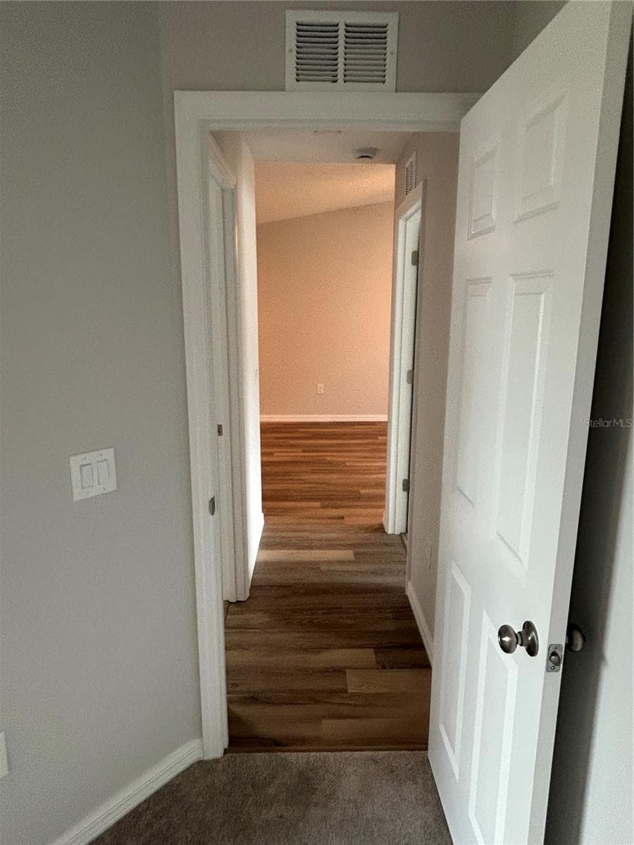 1713 WALDEN COURT — photo 31 of 37