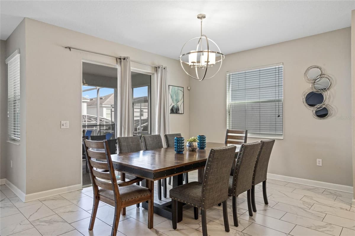 1565 MULLIGAN BOULEVARD — photo 8 of 47
