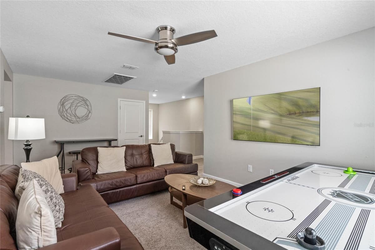 1565 MULLIGAN BOULEVARD — photo 33 of 47