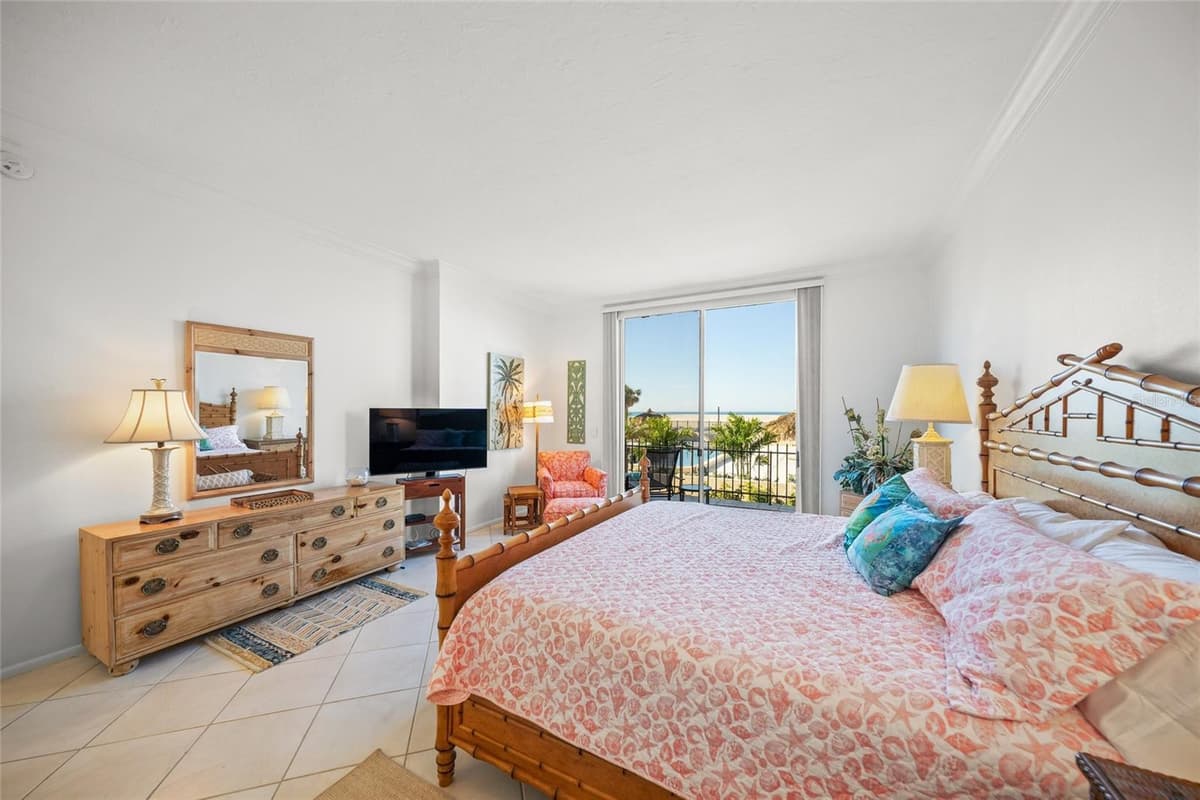 1212 BENJAMIN FRANKLIN DRIVE — photo 18 of 48