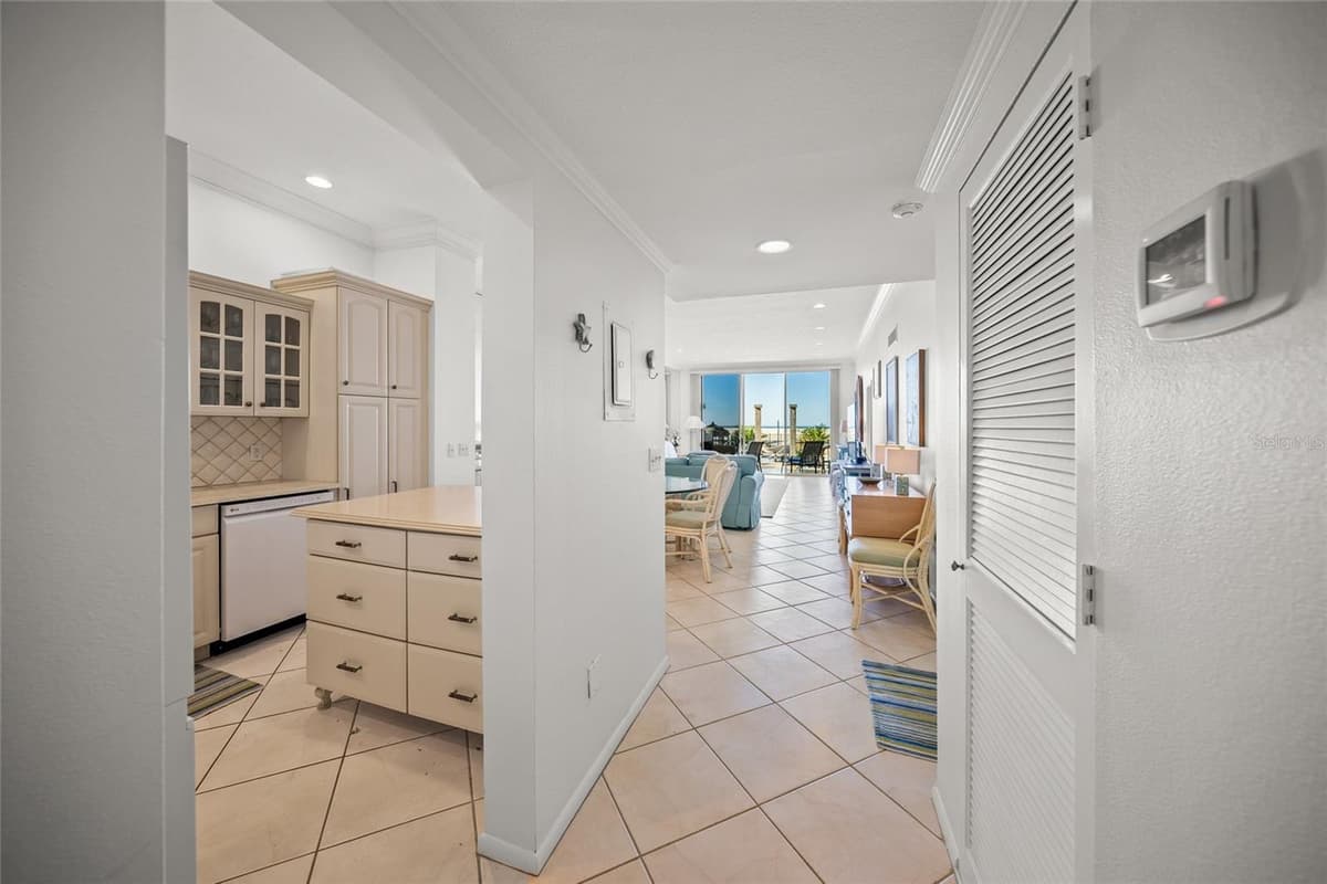 1212 BENJAMIN FRANKLIN DRIVE — photo 7 of 48