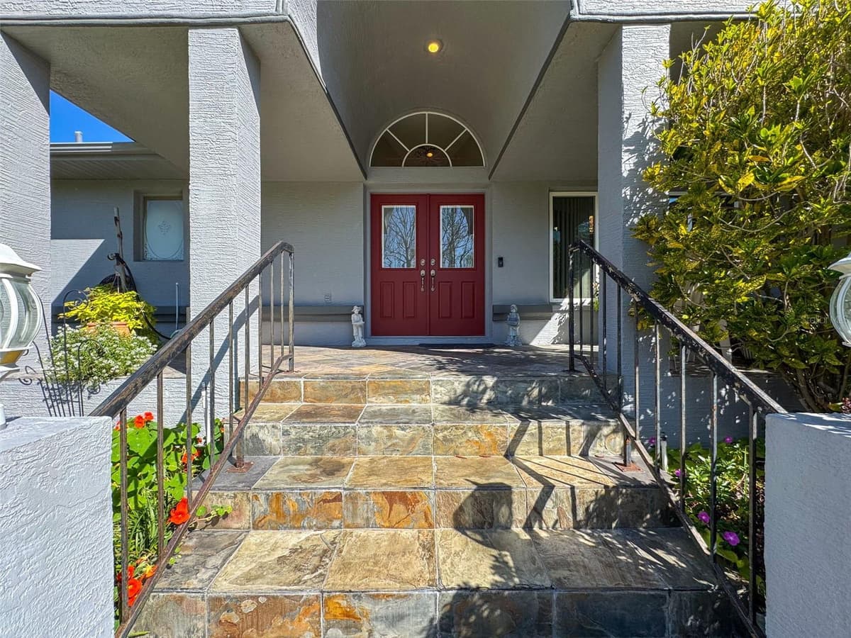 8437 INDIES DRIVE — photo 14 of 62