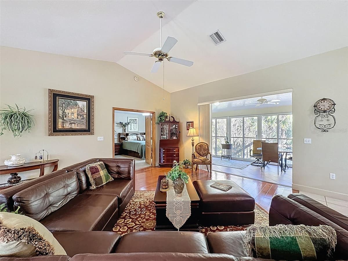 8437 INDIES DRIVE — photo 19 of 62
