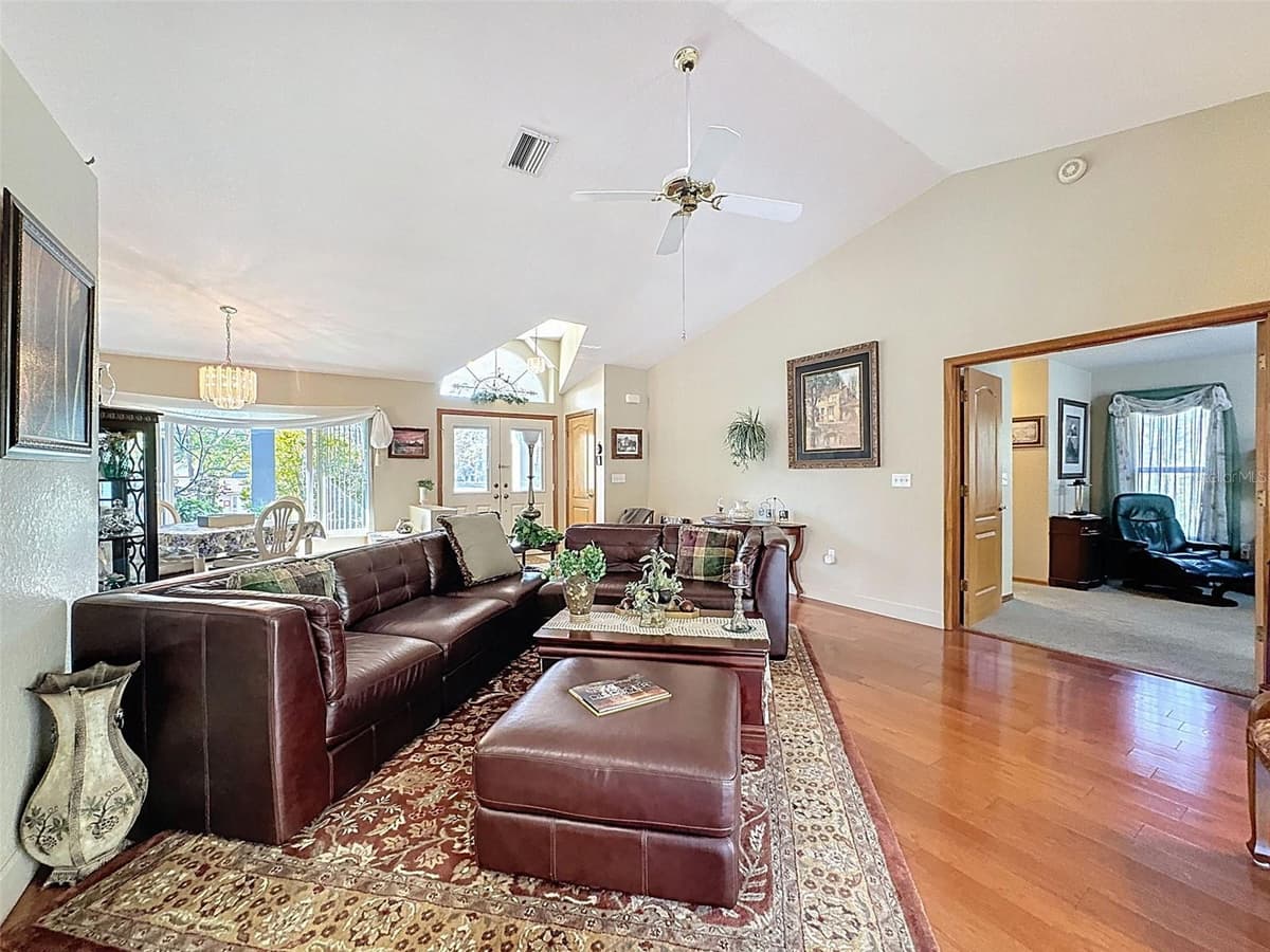 8437 INDIES DRIVE — photo 23 of 62