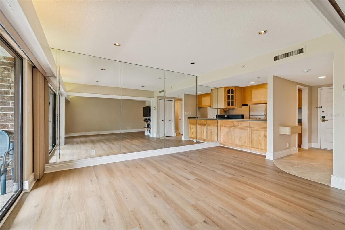 36750 US 19 — photo 13 of 60