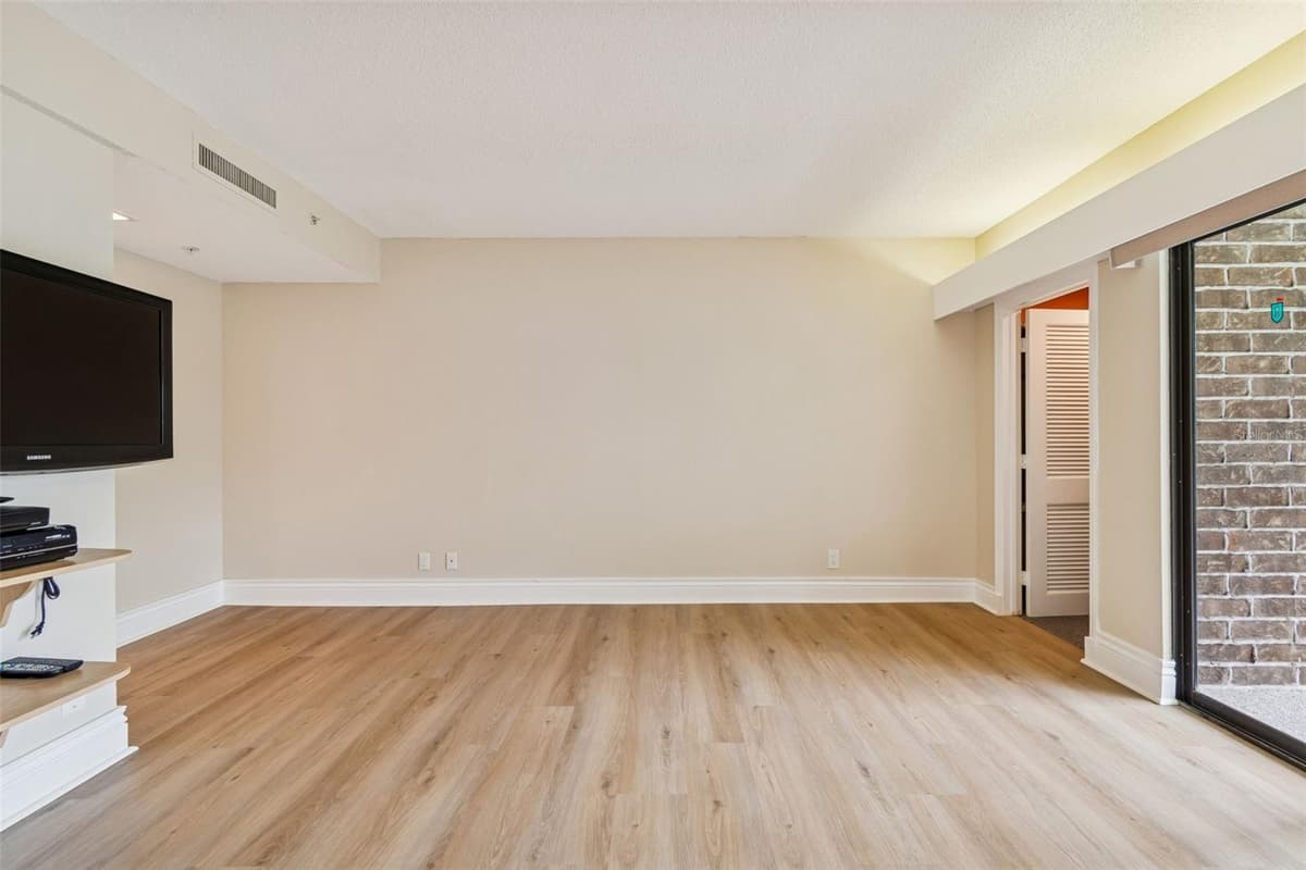 36750 US 19 — photo 17 of 60
