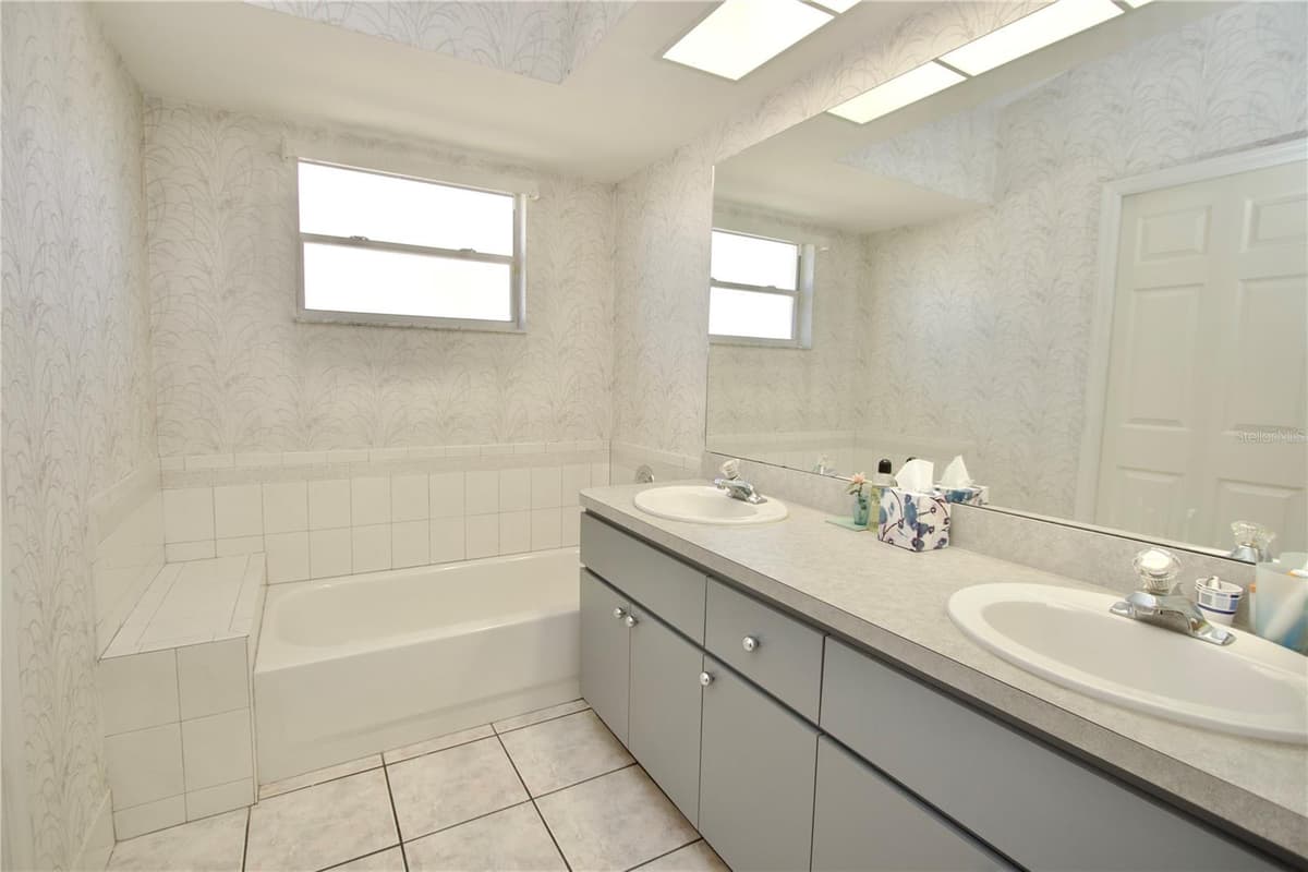 4429 WHITTON WAY — photo 14 of 23