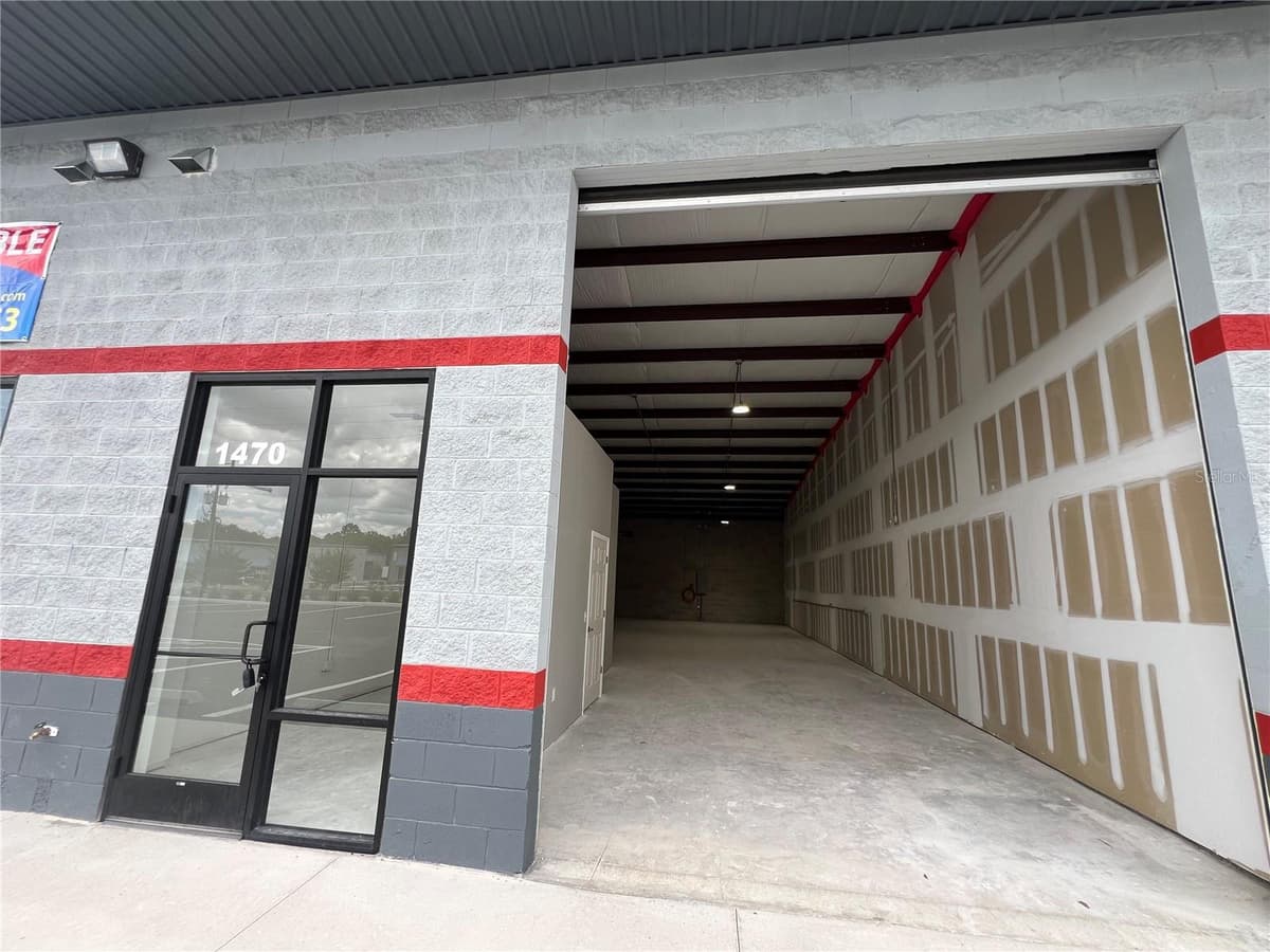 1450 HAMLIN AVENUE — photo 9 of 11