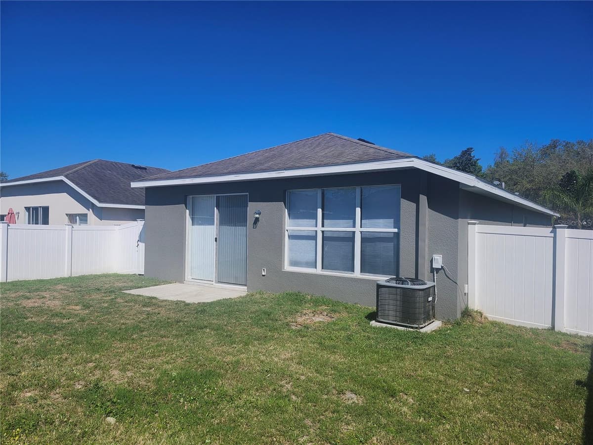 14656 WAKE ROBIN DRIVE — photo 13 of 22