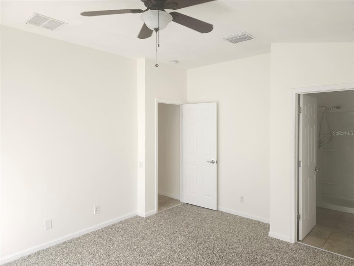 14656 WAKE ROBIN DRIVE — photo 7 of 22