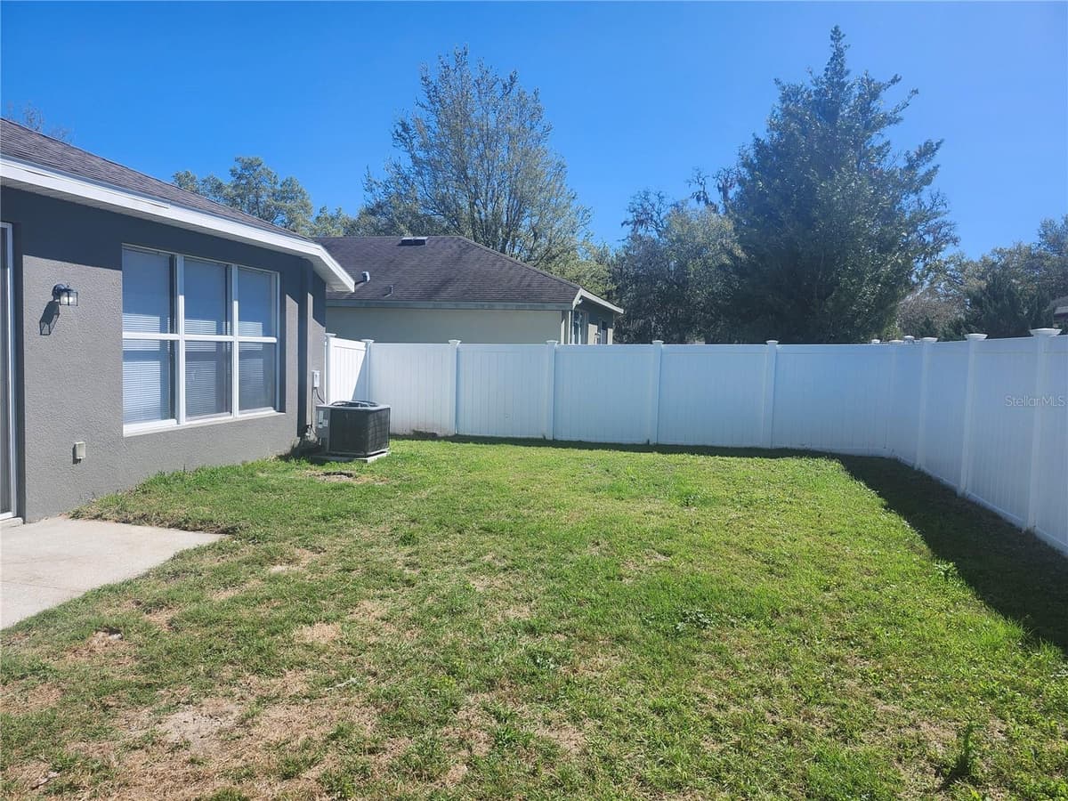 14656 WAKE ROBIN DRIVE — photo 12 of 22