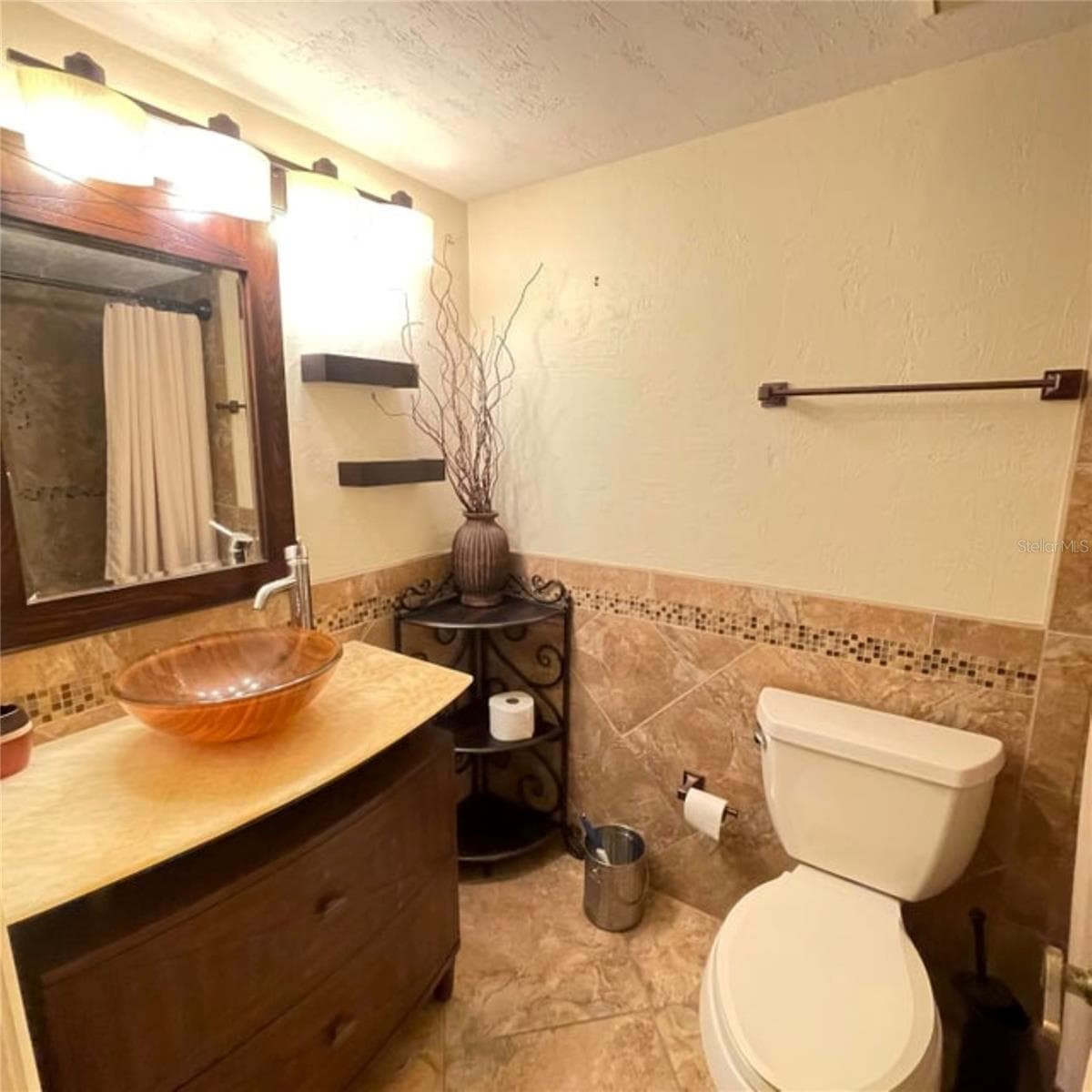 1540 RIVERSIDE DRIVE — photo 19 of 22