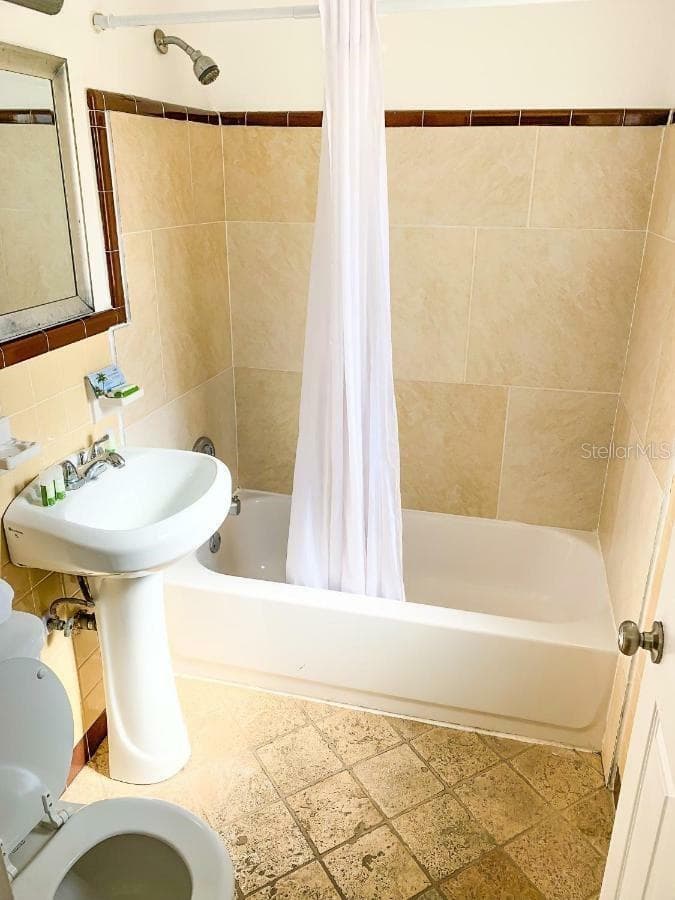 345 HAMDEN DRIVE — photo 7 of 11
