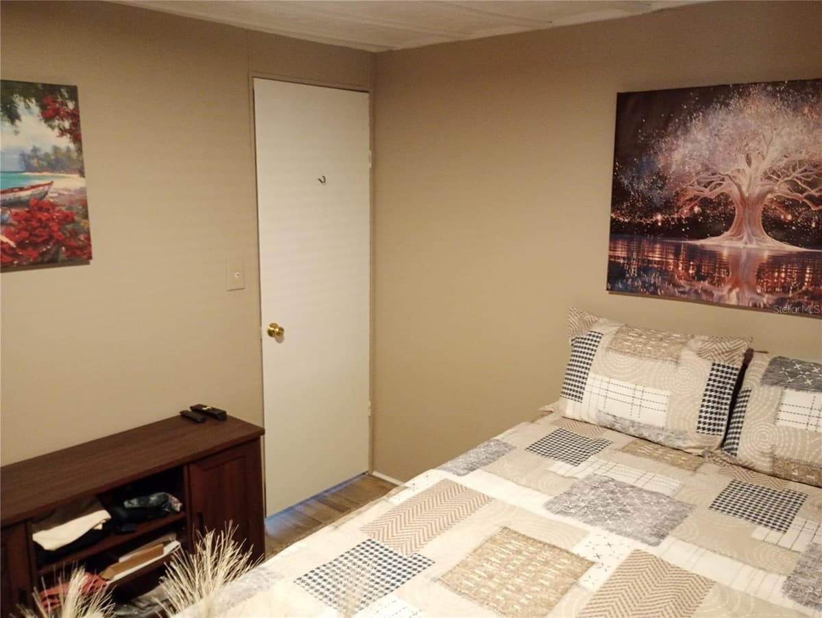 109 FERN DRIVE — photo 33 of 45