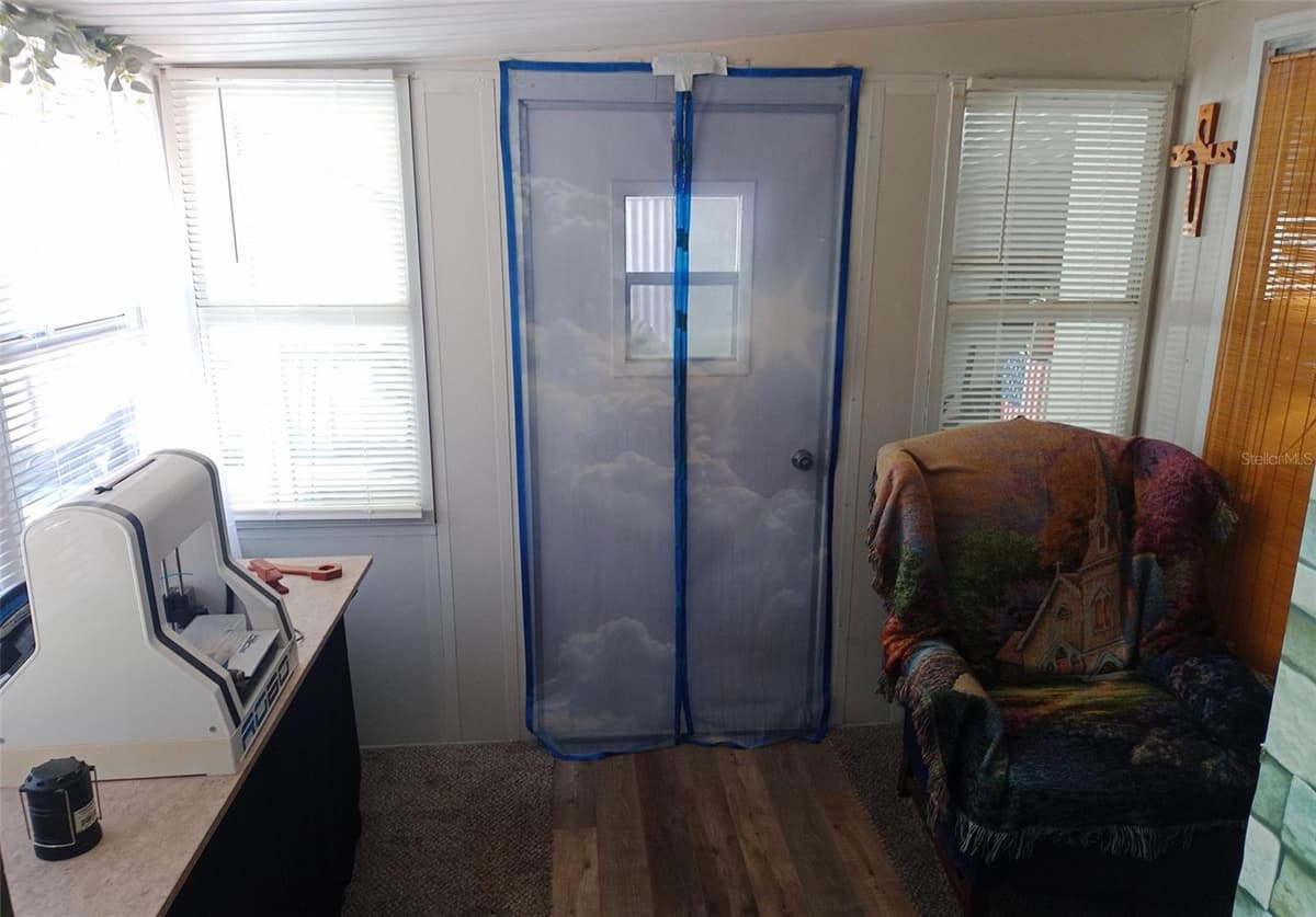109 FERN DRIVE — photo 17 of 45