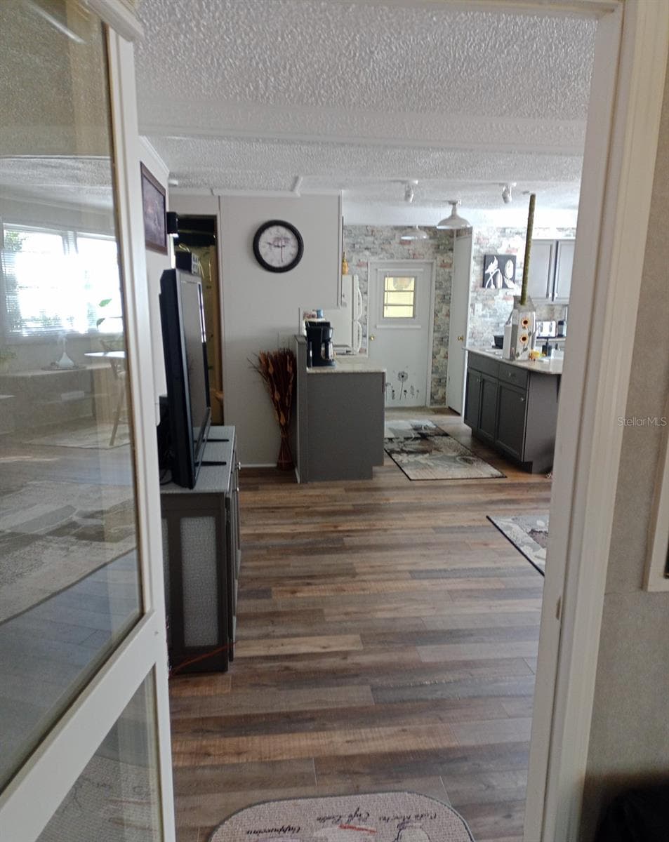 109 FERN DRIVE — photo 24 of 45