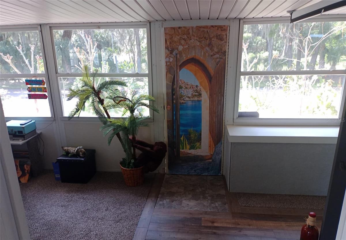 109 FERN DRIVE — photo 20 of 45