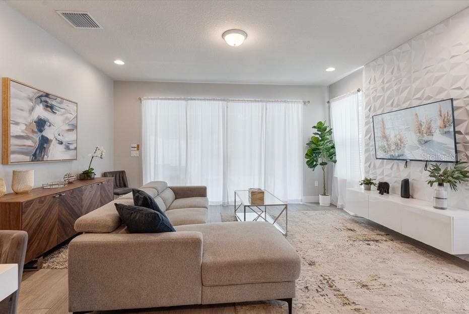 17522 HIDDEN FOREST DRIVE — photo 13 of 43