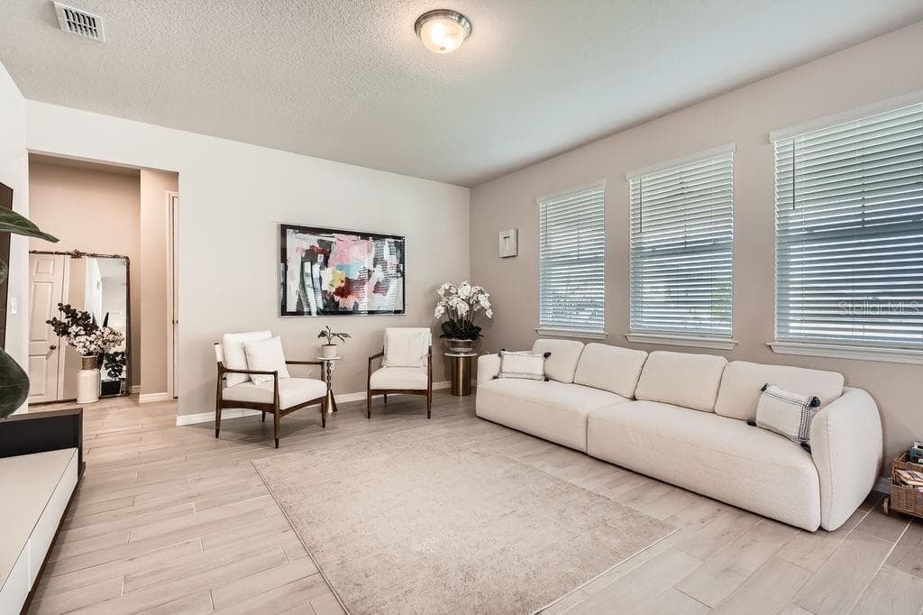 2277 CROSSBOW STREET — photo 9 of 31