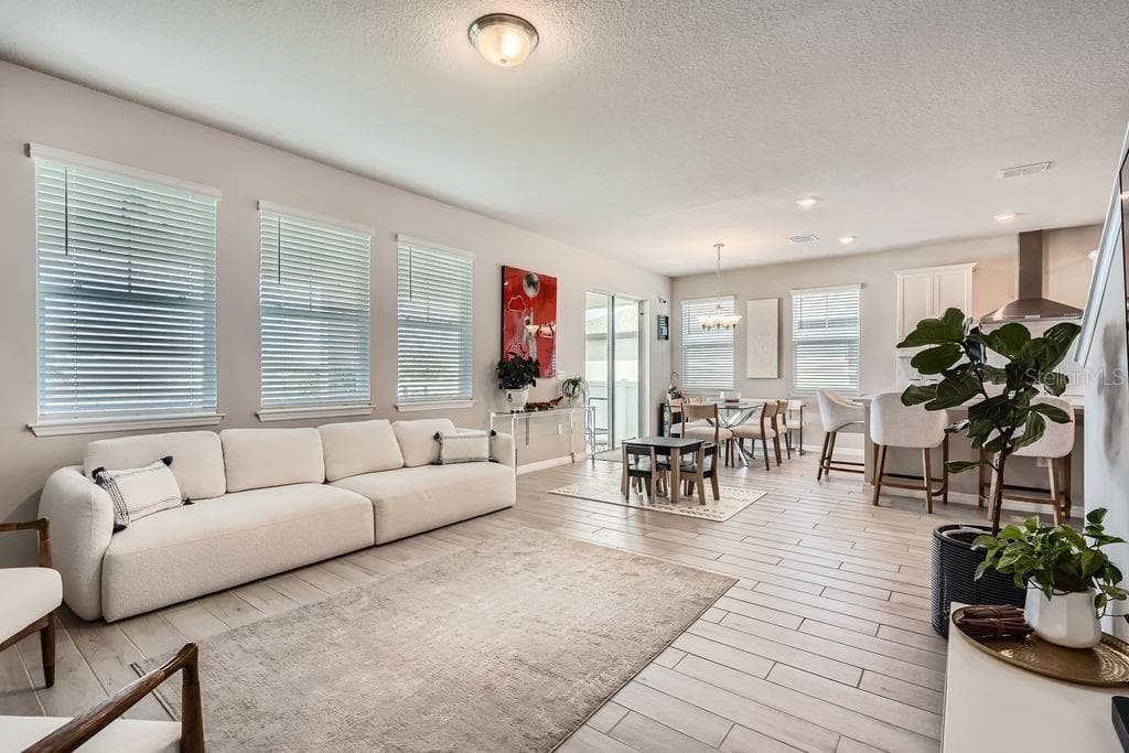 2277 CROSSBOW STREET — photo 10 of 31
