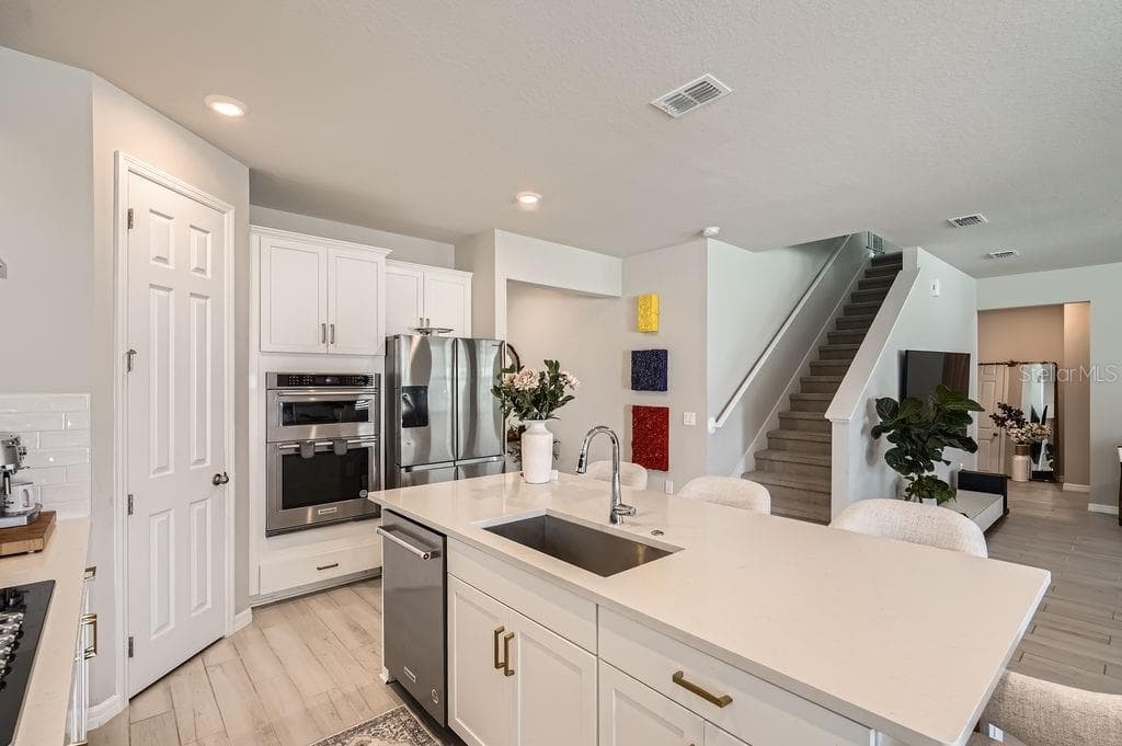 2277 CROSSBOW STREET — photo 6 of 31