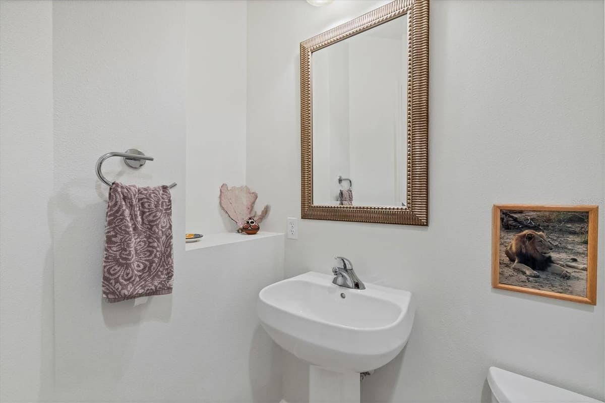 7710 LAKE VISTA COURT — photo 35 of 60