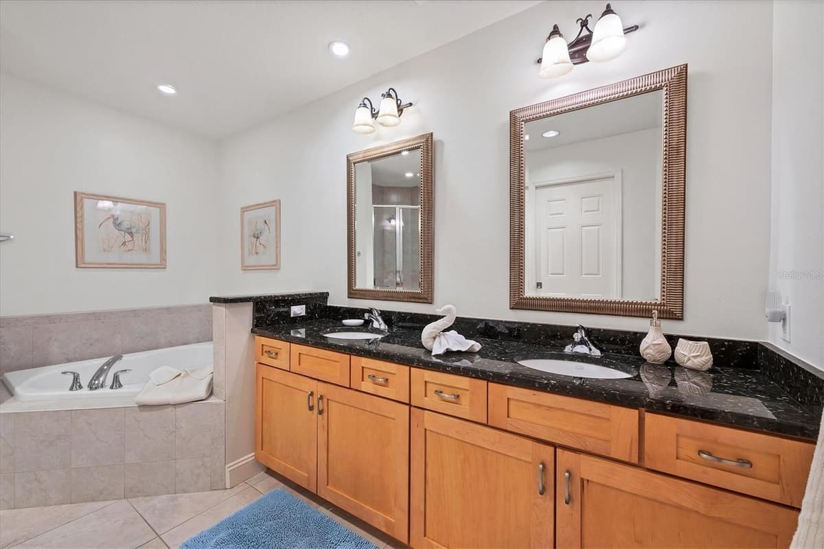7710 LAKE VISTA COURT — photo 27 of 60