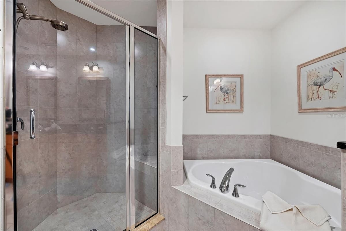 7710 LAKE VISTA COURT — photo 28 of 60