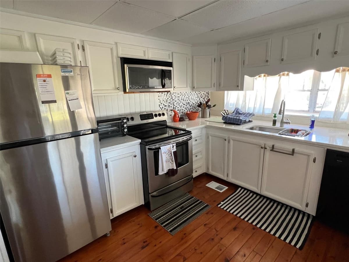 29250 US HIGHWAY 19 — photo 11 of 31