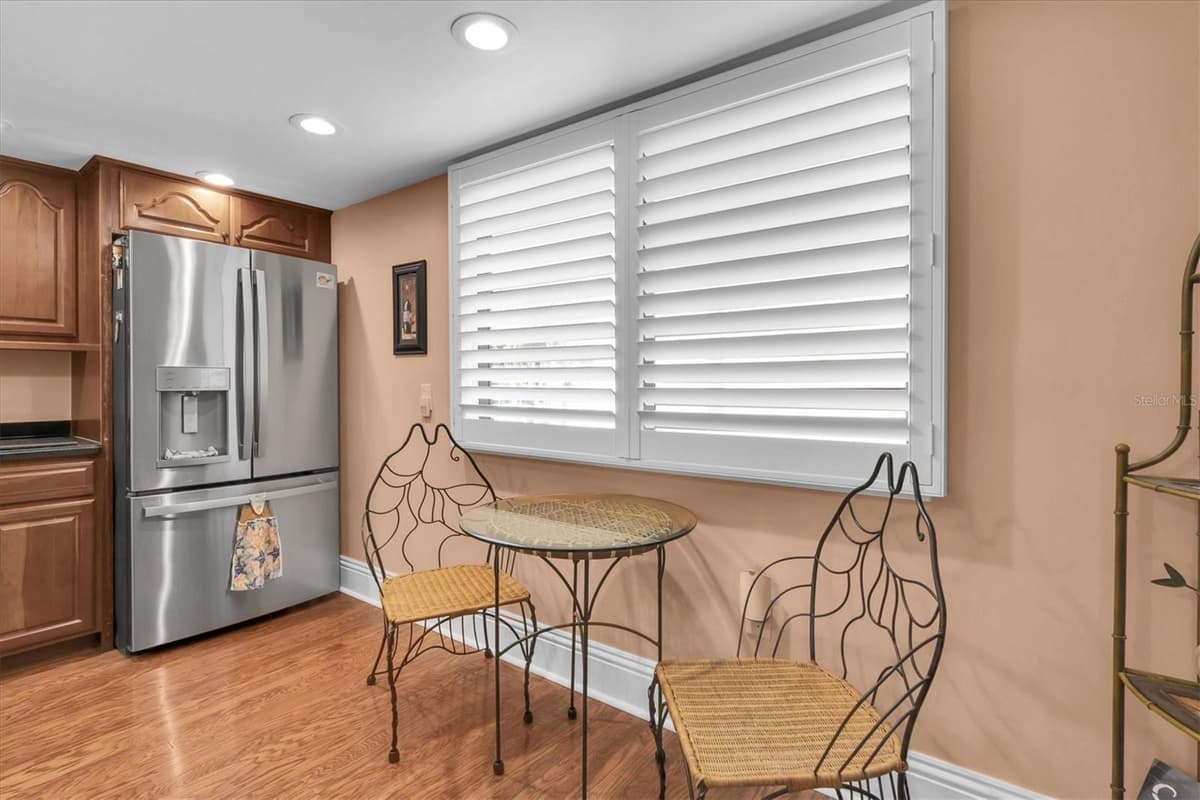 553 HAVEN POINT DRIVE — photo 11 of 42