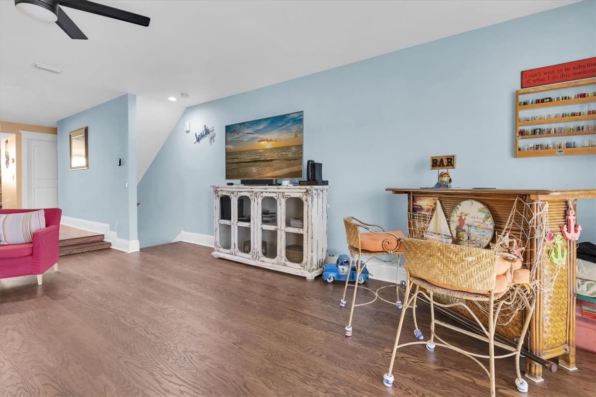 553 HAVEN POINT DRIVE — photo 18 of 42