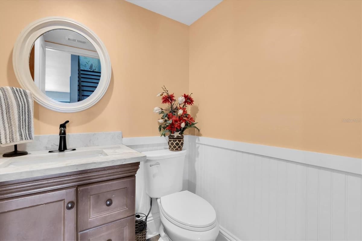 553 HAVEN POINT DRIVE — photo 16 of 42