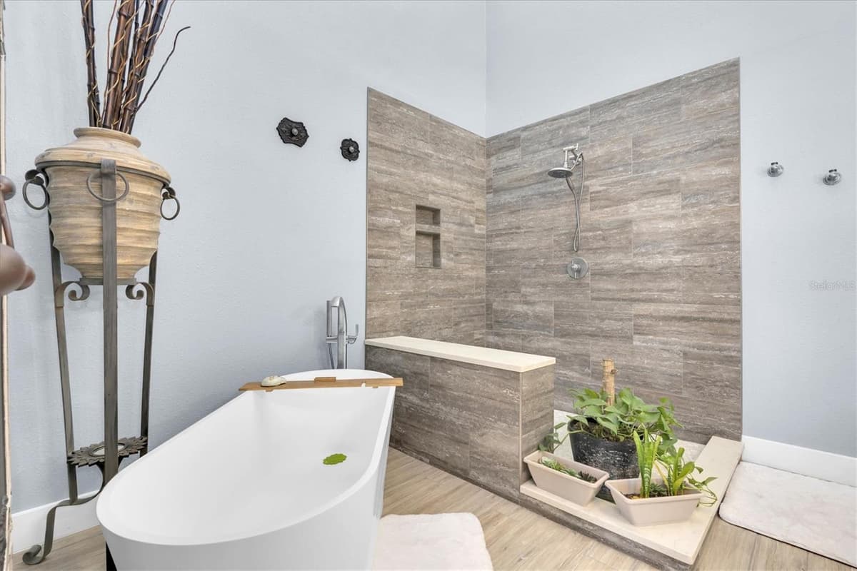 553 HAVEN POINT DRIVE — photo 24 of 42