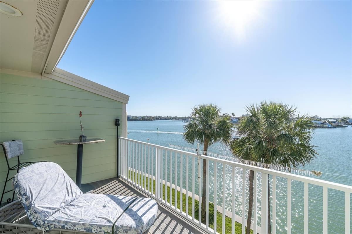 553 HAVEN POINT DRIVE — photo 31 of 42