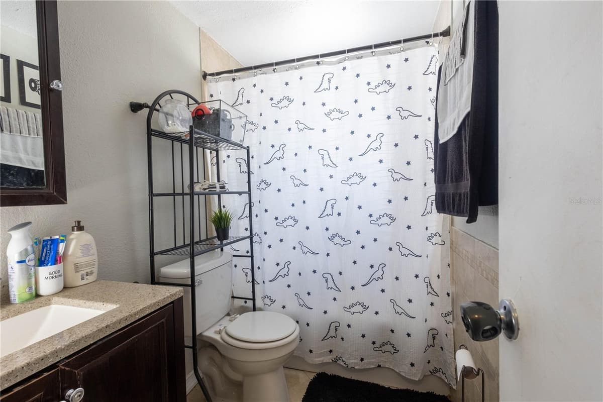 724 TRADEWINDS DRIVE — photo 14 of 23