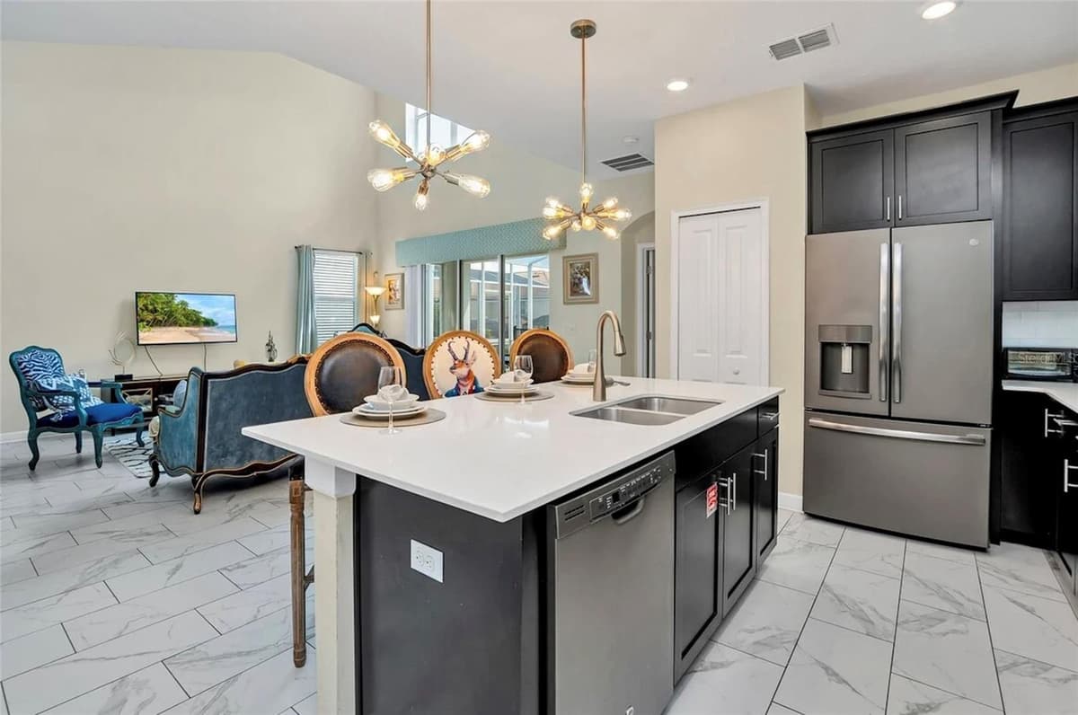 1555 FLANGE DRIVE — photo 15 of 56