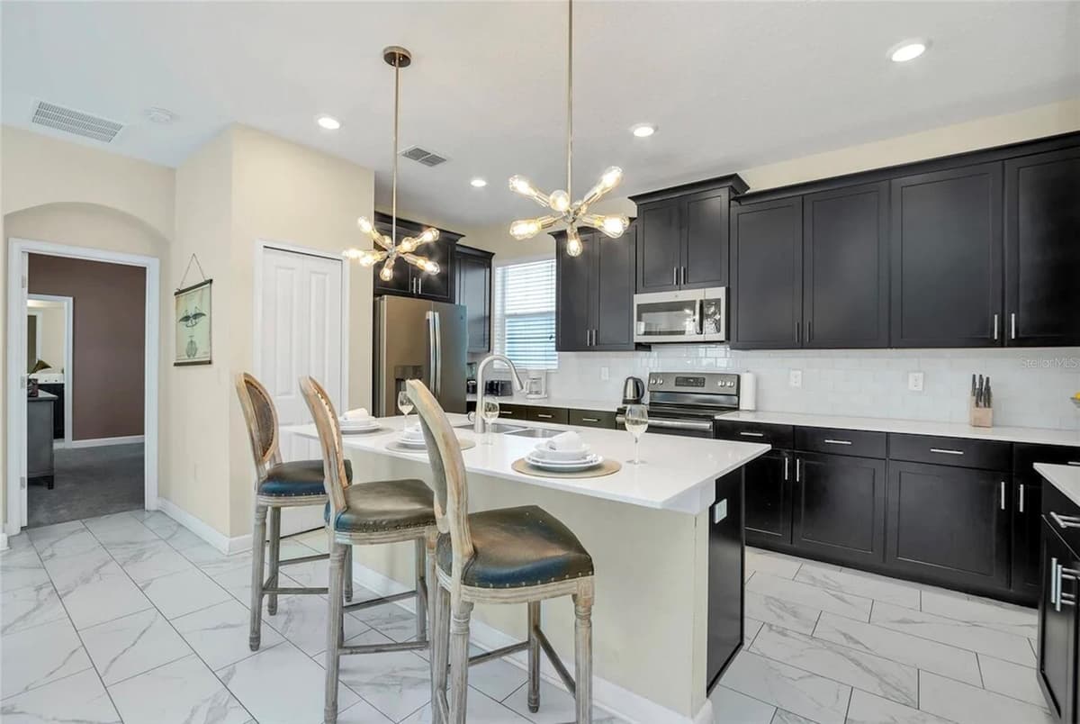 1555 FLANGE DRIVE — photo 12 of 56