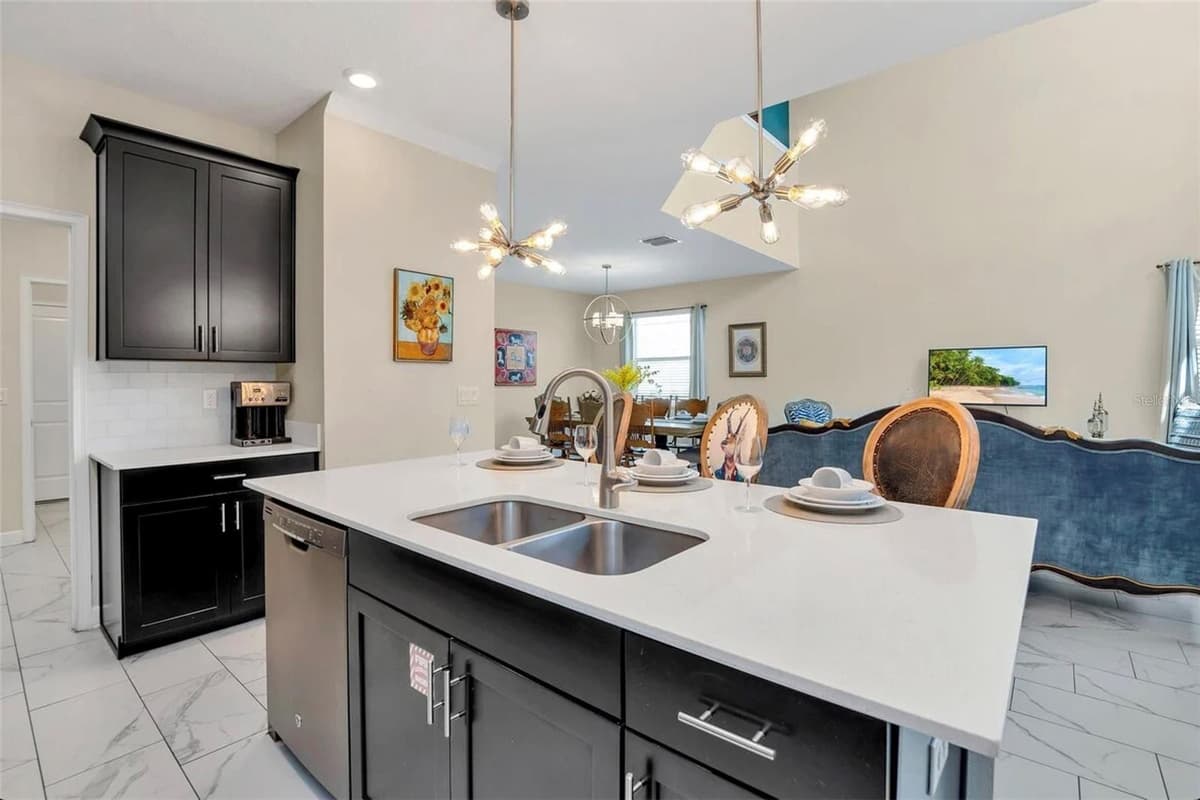 1555 FLANGE DRIVE — photo 13 of 56