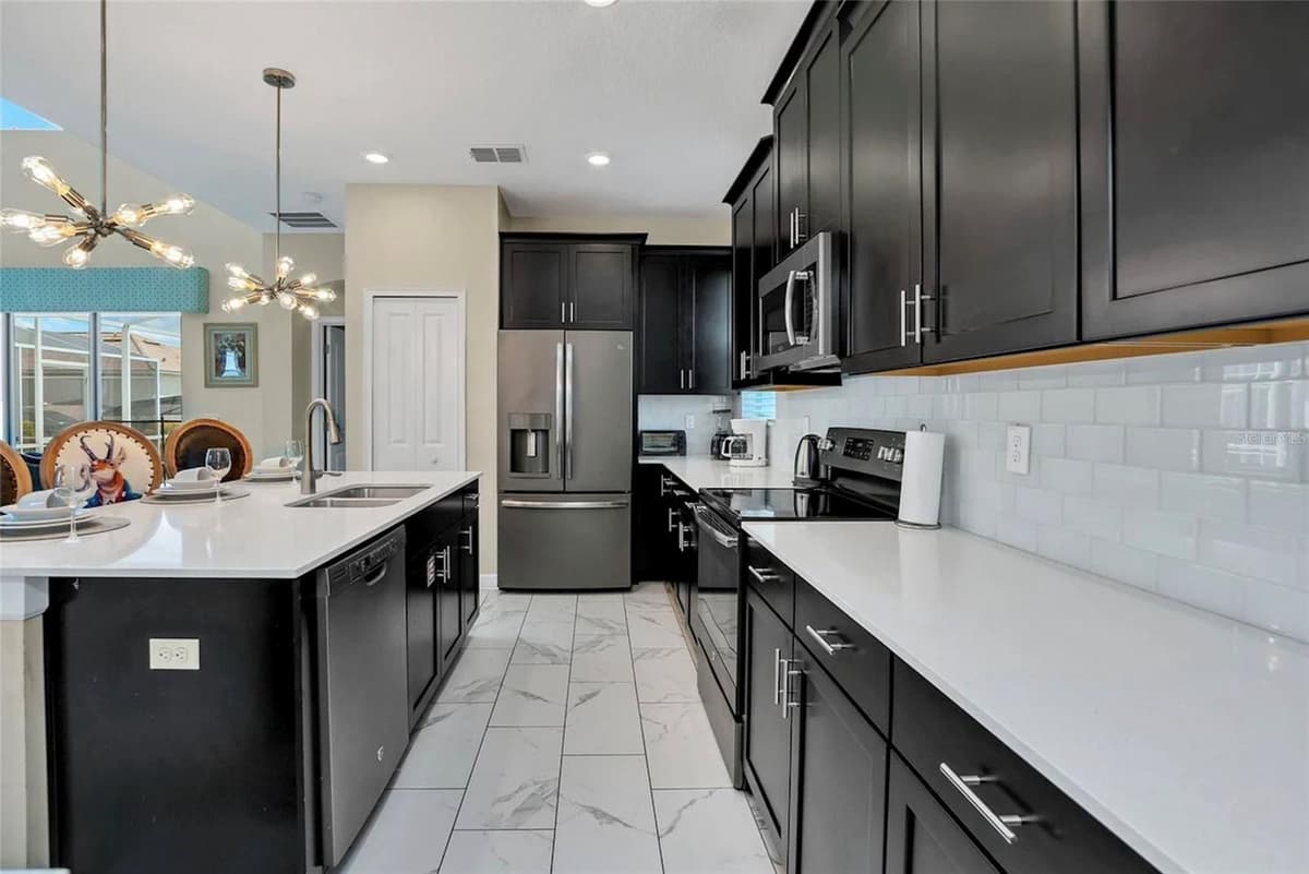 1555 FLANGE DRIVE — photo 16 of 56