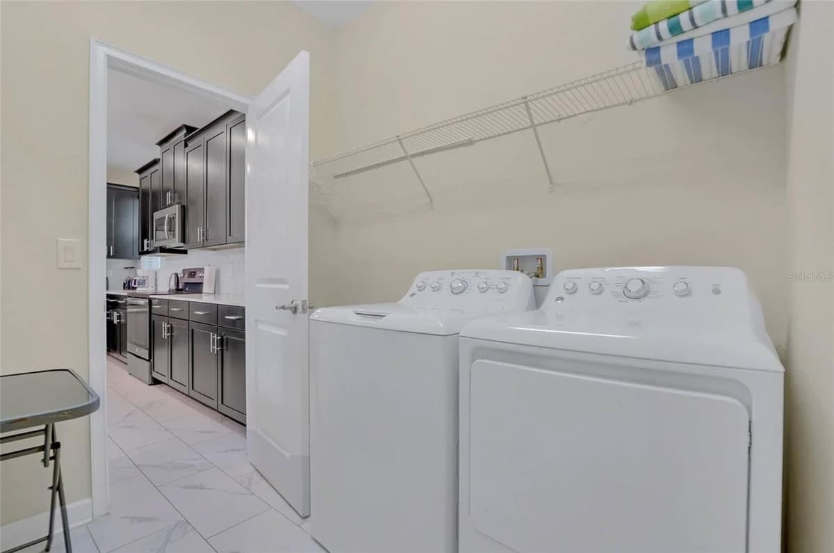1555 FLANGE DRIVE — photo 40 of 56