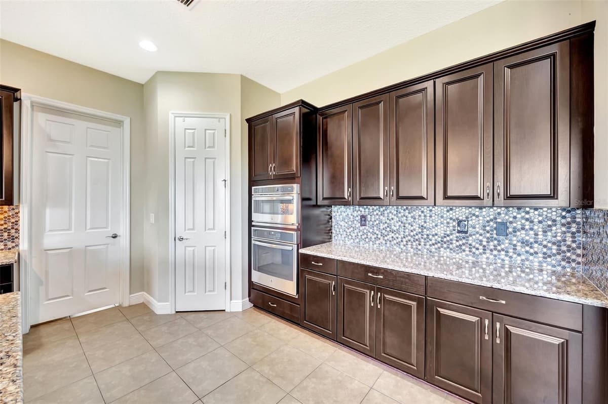 6324 BREVADA LANE — photo 16 of 45